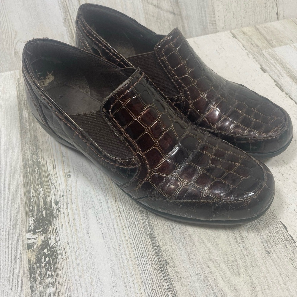 Clarks Croc Textured Embossed Wedge Clogs size‎ 7 Dark Brown Comfort Leather